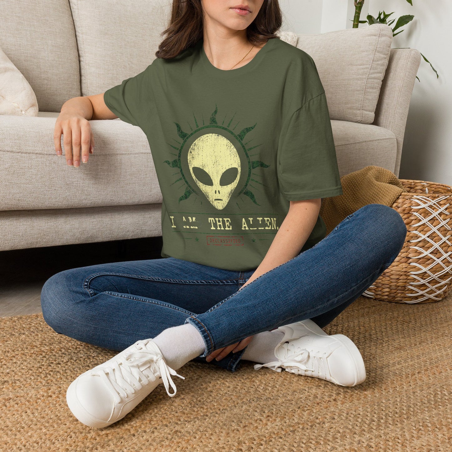 I Am Alien T-Shirt — Retro Alien Graphic Tee