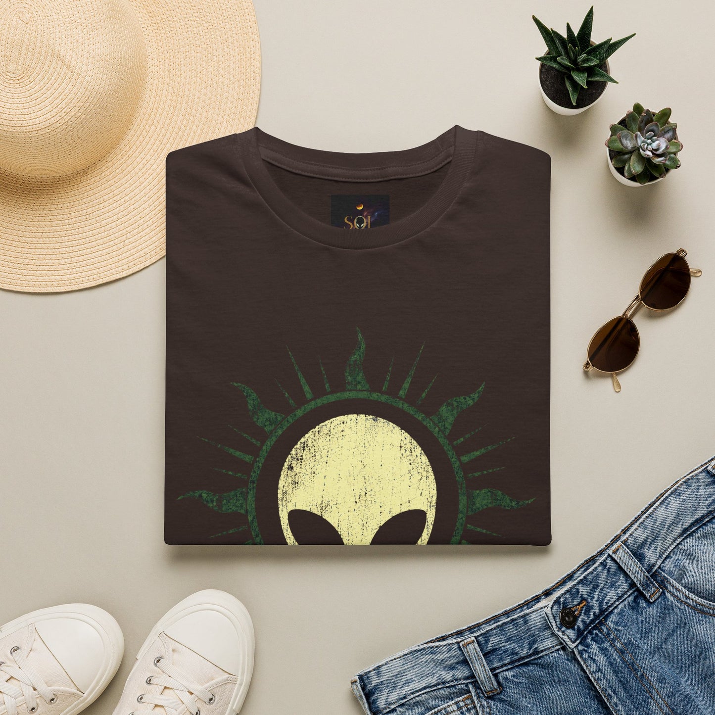 I Am Alien T-Shirt — Retro Alien Graphic Tee