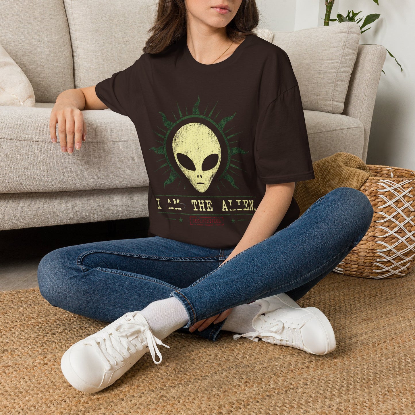 I Am Alien T-Shirt — Retro Alien Graphic Tee