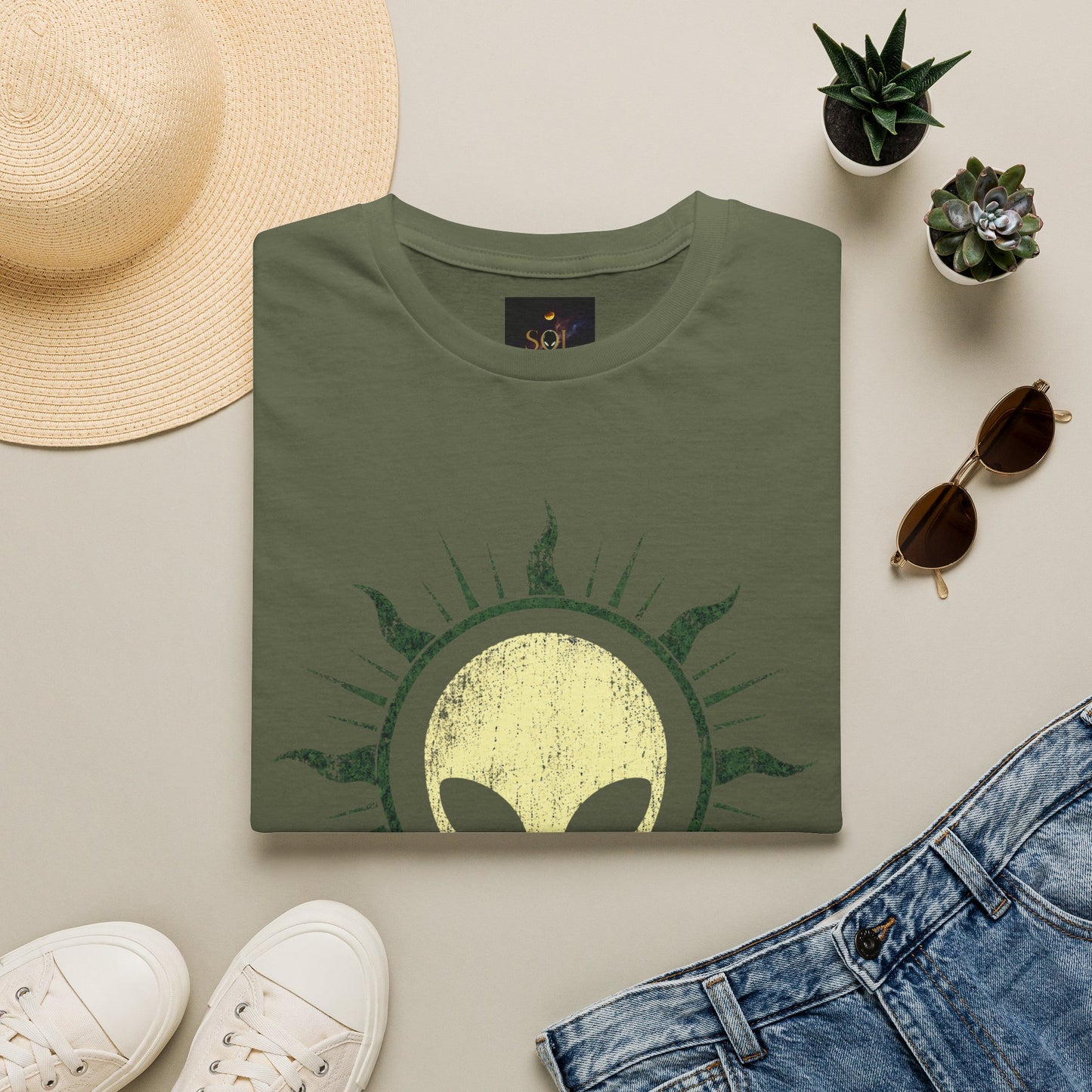 I Am Alien T-Shirt — Retro Alien Graphic Tee